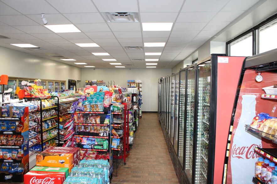 More Photos Of 303 Hwy 31, Bay Minette Convenience Store For Sale