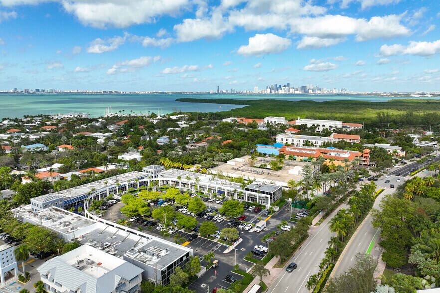 More Photos Of 260 Crandon Blvd, Key Biscayne Bank For Sale