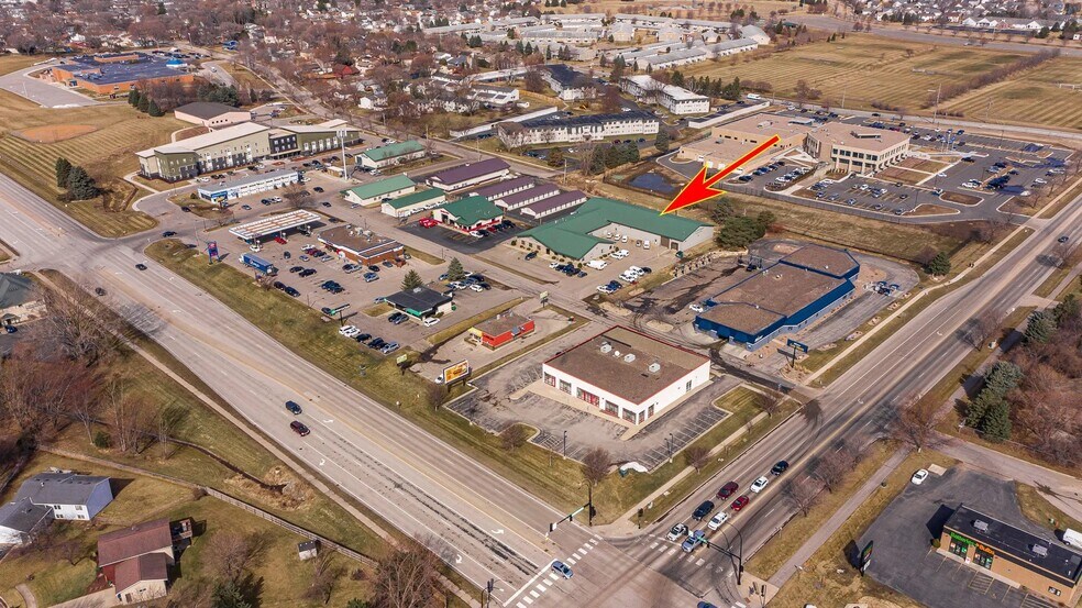 More Photos Of 835 38th St NW, Rochester General Retail For Lease