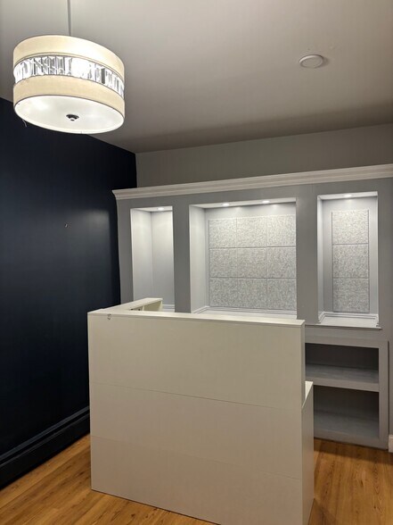 More Photos Of 511 Humphrey St, Swampscott Medical For Lease