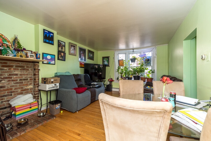 More Photos Of 9 Church St, Lambertville General Retail For Sale