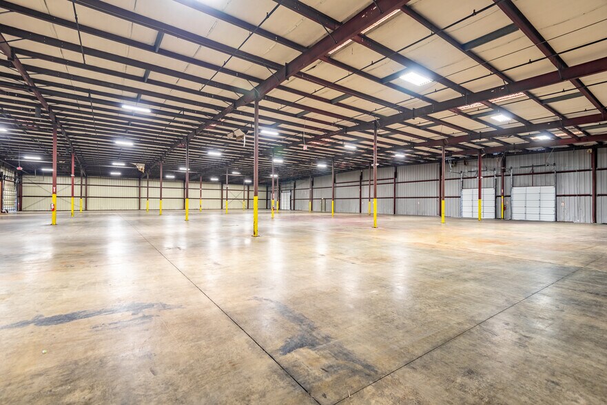 More Photos Of 2465 Air Park Rd, Charleston Warehouse For Lease