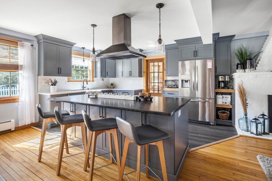 More Photos Of 193 Route 9 W, Wilmington Specialty For Sale