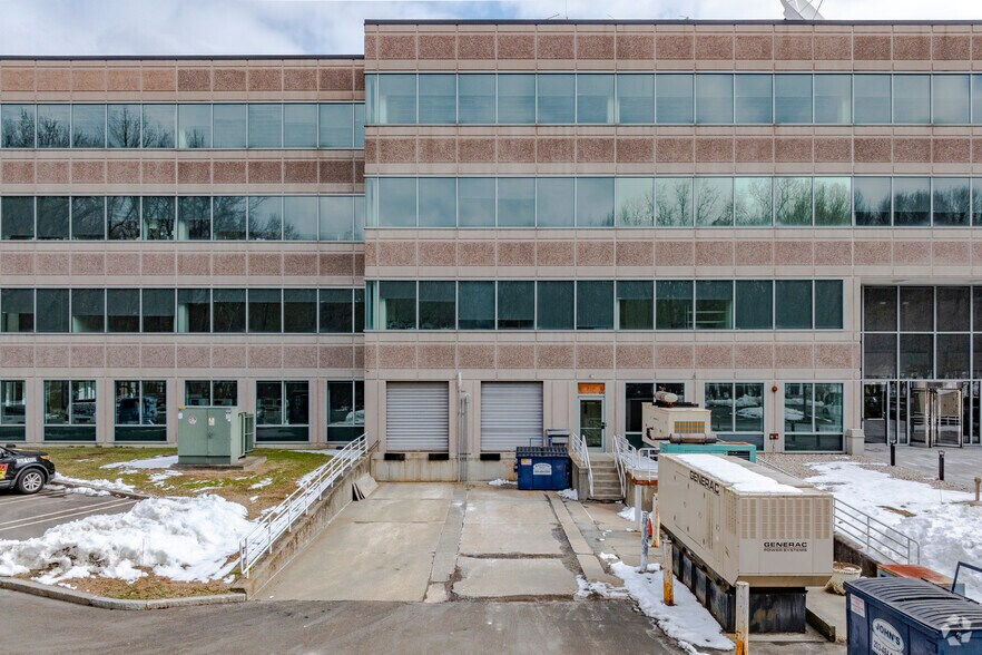 More Photos Of 440 Wheelers Farms Rd, Milford Office For Lease