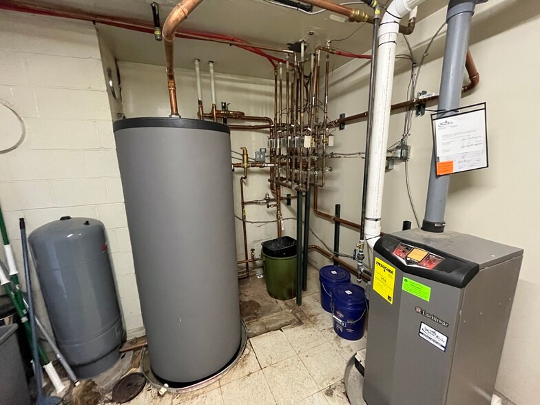 More Photos Of 4221 N Grand River Ave, Lansing Apartments For Sale