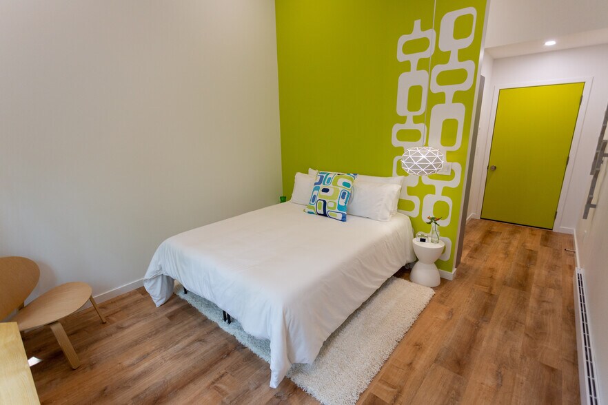 More Photos Of 7103 Lake View Rdg, Lake Ann Hospitality For Sale