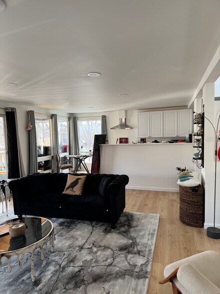 More Photos Of 118 Hoffman St, Saugatuck Storefront Retail Residential For Sale