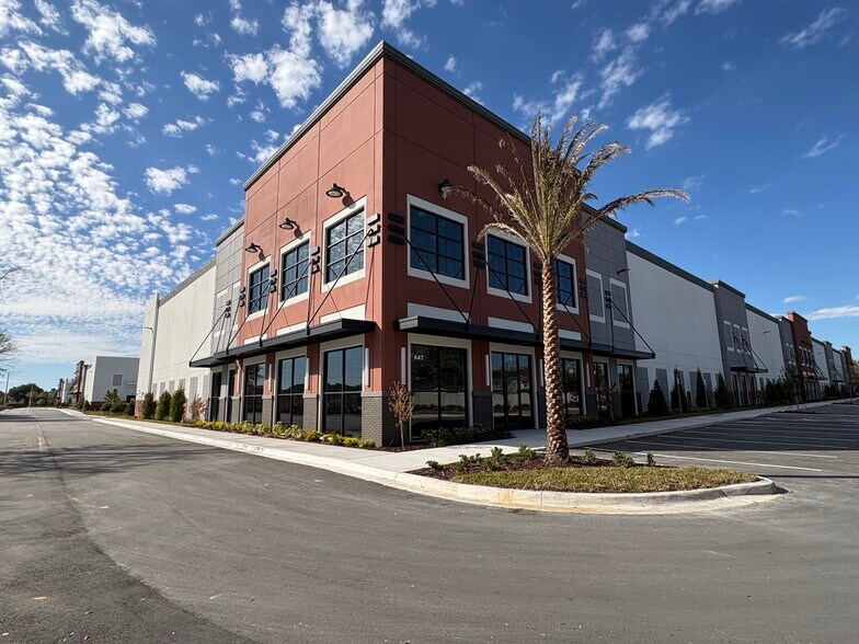 More Photos Of 603 Hennis Rd, Winter Garden Unknown For Lease