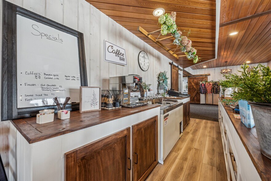 More Photos Of 8557 Mason Dixon Hwy, Meyersdale General Retail For Sale