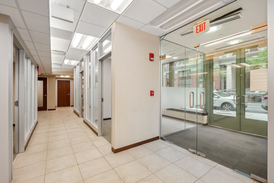 More Photos Of 1150 K St NW, Washington Apartments For Lease