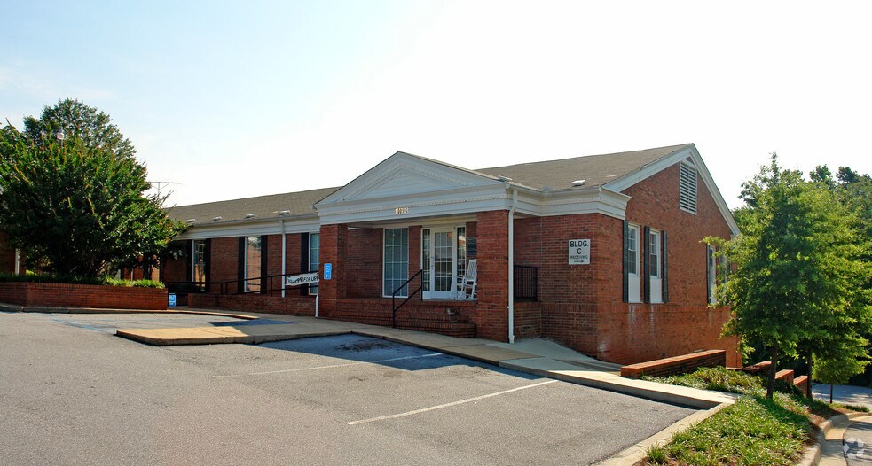 More Photos Of 1009 Grove Rd, Greenville Medical For Lease