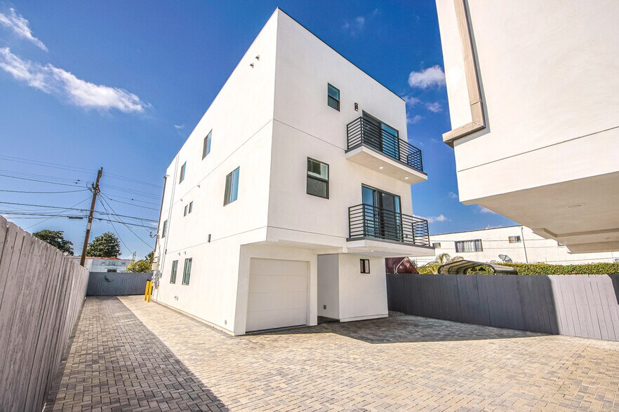 More Photos Of 1923 Carmona Ave, Los Angeles Multifamily For Sale