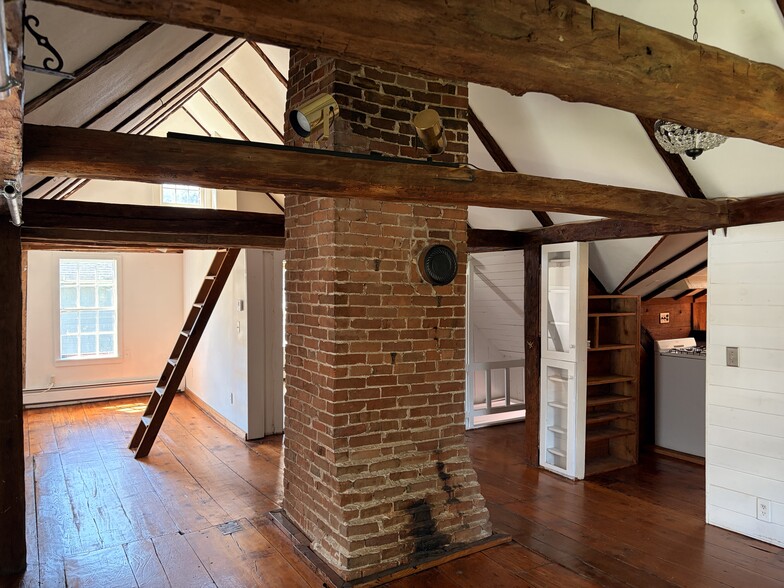 More Photos Of 91 Wall St, Madison Office For Lease