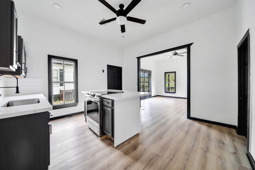 More Photos Of 106 Spring School Rd, Spring Storefront Retail Office For Sale