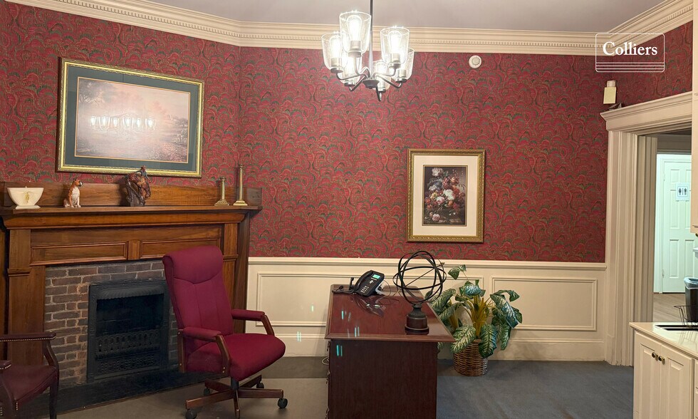 More Photos Of 311 Pettigru St, Greenville Office For Sale