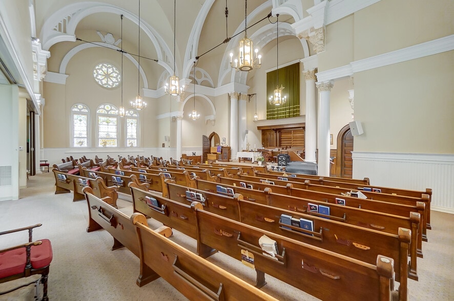 More Photos Of 3549 Reading Rd, Cincinnati Religious Facility For Sale