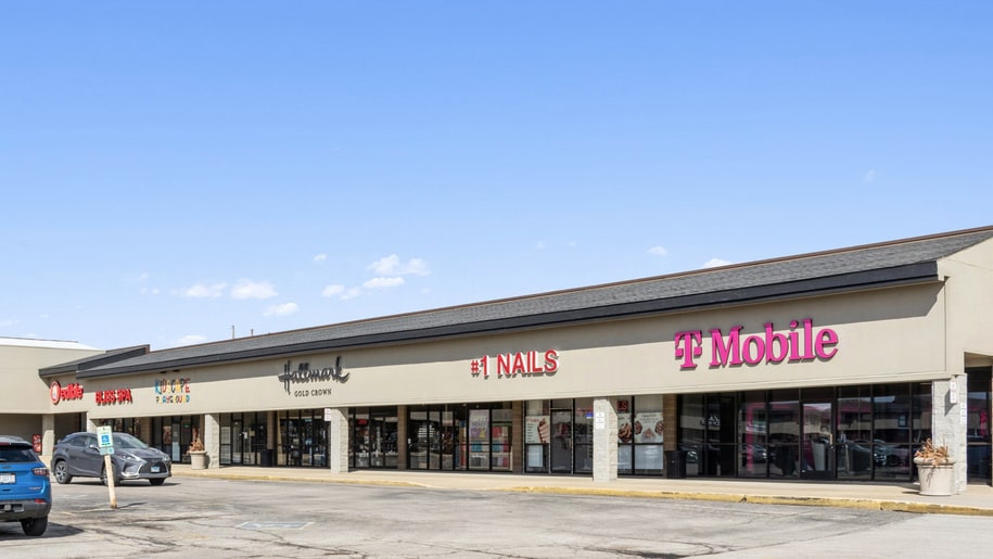 More Photos Of 11-61 Marketview Dr, Champaign Freestanding For Lease