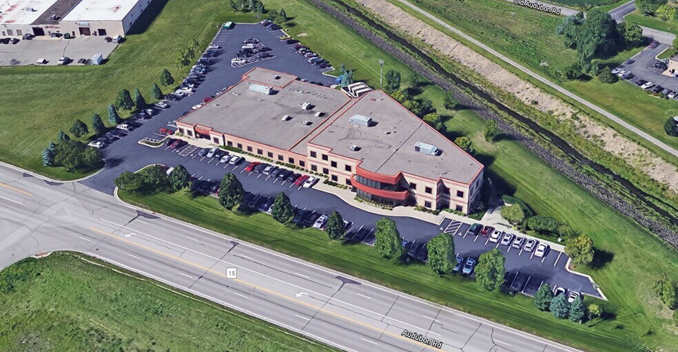 More Photos Of 1550 Audubon Rd, Chaska Office For Sale