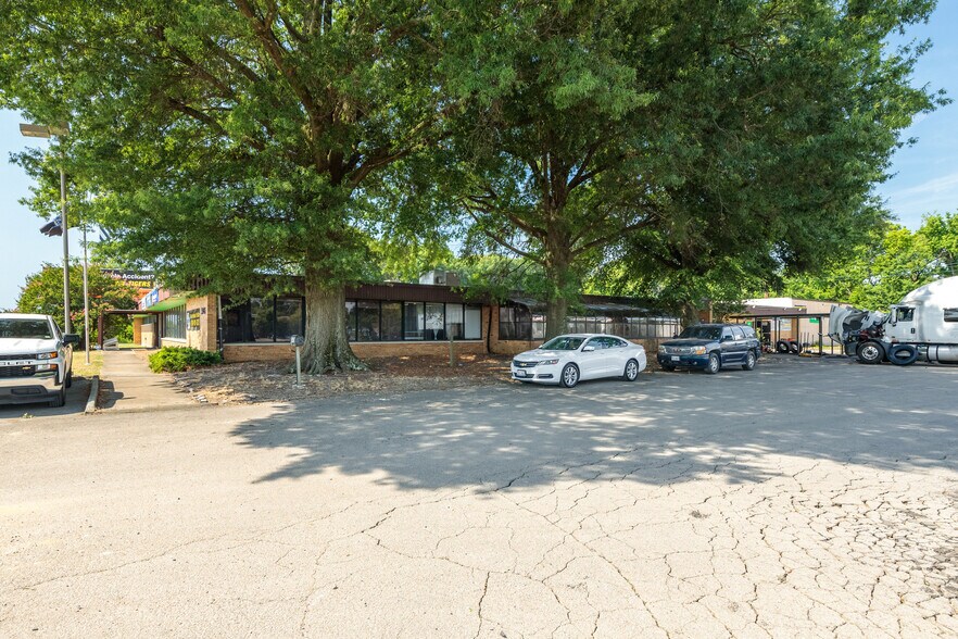 More Photos Of 3405 Commerce Rd, Richmond Warehouse For Sale