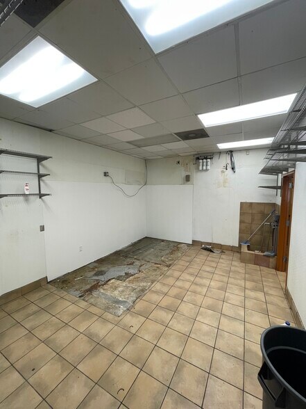 More Photos Of 121 Ormond Blvd, Destrehan Storefront Retail Office For Lease