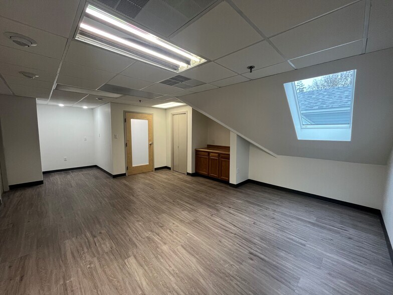 More Photos Of 63 Park St, Andover Office For Lease