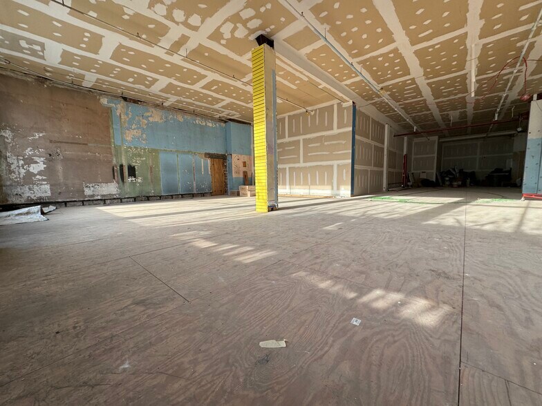 More Photos Of 617-619 W 181st St, New York General Retail For Lease