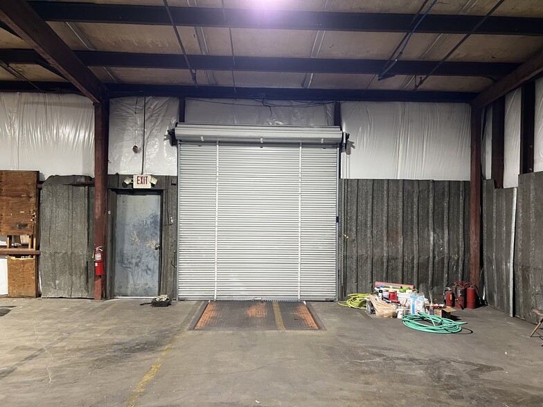 More Photos Of 110 W 34th St, Chattanooga Warehouse For Sale