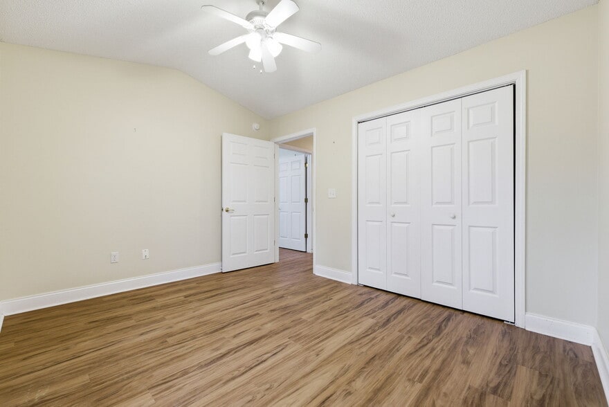 More Photos Of 100 Garden Manor Ct, Murrells Inlet Apartments For Sale