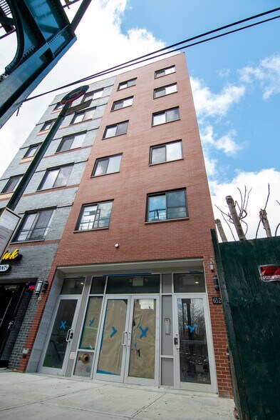 Primary Photo Of 6527 Roosevelt Ave, Woodside Apartments For Sale