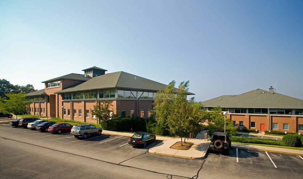 More Photos Of 300 Centerville Rd, Warwick Office For Lease