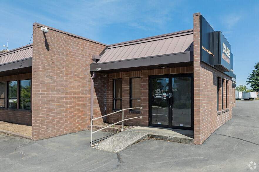 More Photos Of 6455 NE Columbia Blvd, Portland Warehouse For Lease