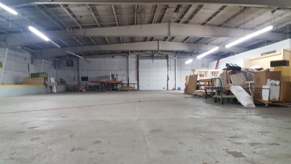 More Photos Of 105-119 Sprague Ave, Middletown Manufacturing For Sale