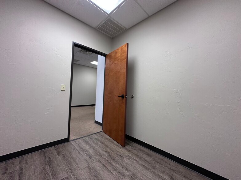 More Photos Of 360 24th Ave NW, Norman Storefront For Lease