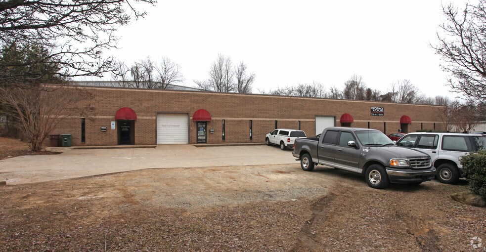 More Photos Of 2722 Immanuel Rd, Greensboro Flex For Lease