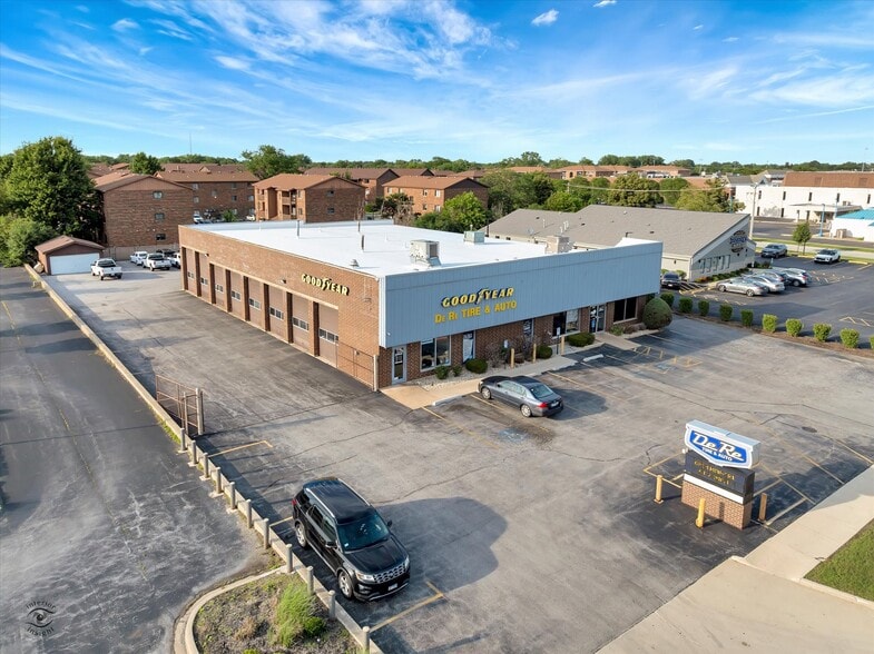 Primary Photo Of 5736-5740 159th St, Oak Forest Freestanding For Sale