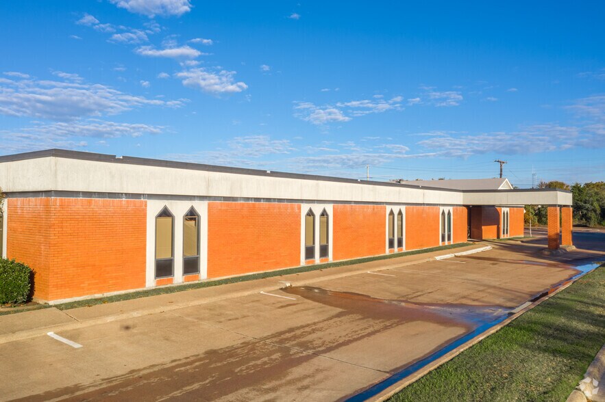 More Photos Of 4309 Main St, Rowlett Religious Facility For Sale