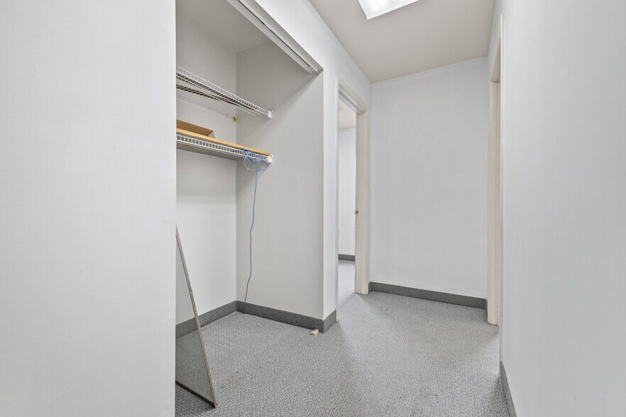 More Photos Of 5875-5881 Allentown Rd, Suitland Office For Sale