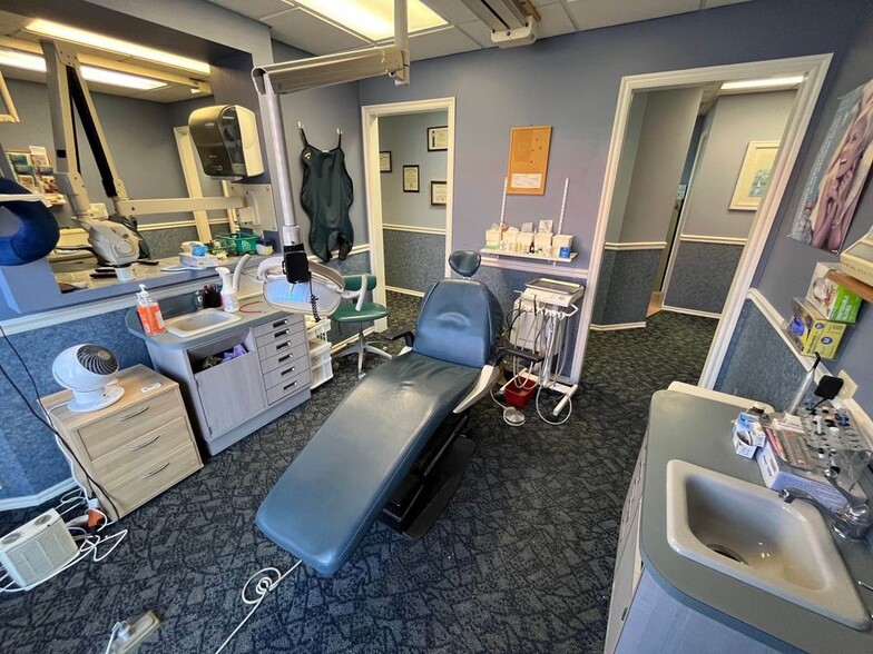 More Photos Of 817 S Elm Pl, Broken Arrow Medical For Lease