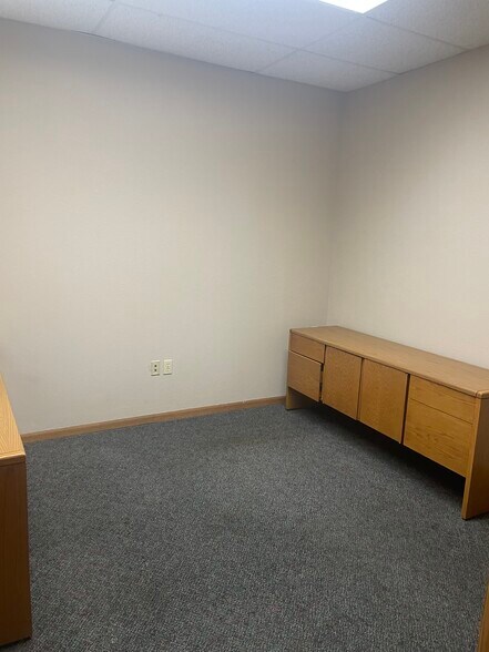 More Photos Of 1603 Main St, Winfield General Retail For Sale