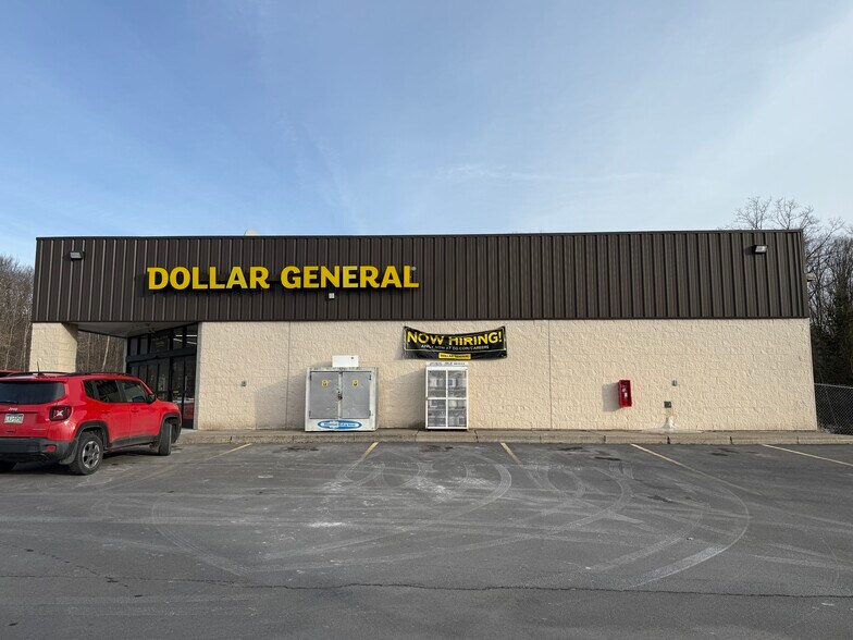 More Photos Of 364 S Mountain Blvd, Mountain Top General Retail For Sale