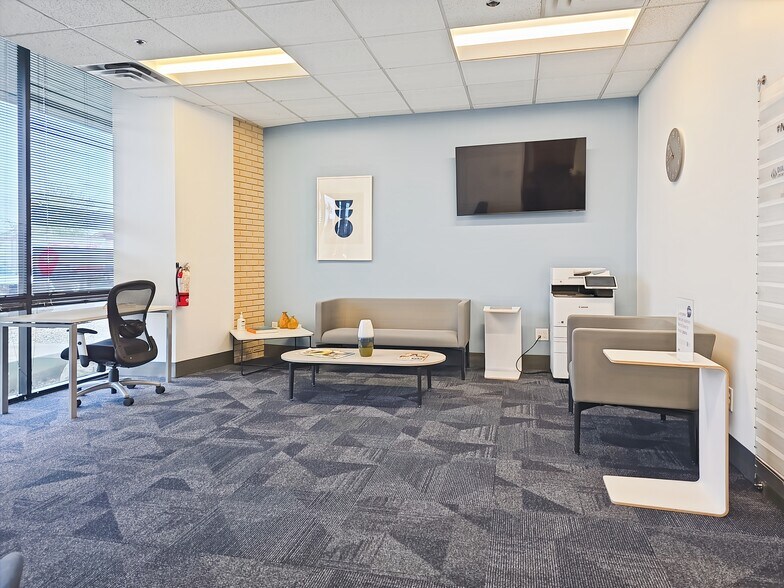 More Photos Of 2005 W 14th St, Tempe Coworking Space