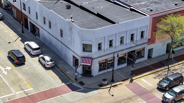 More Photos Of 401-405 S Central Ave, Marshfield Storefront For Sale