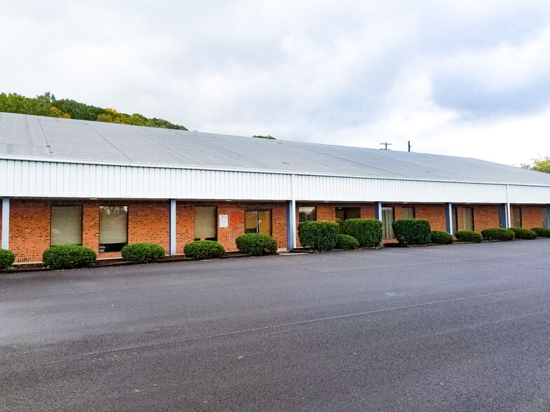 More Photos Of 22641-22683 Euclid Ave, Euclid Unknown For Lease