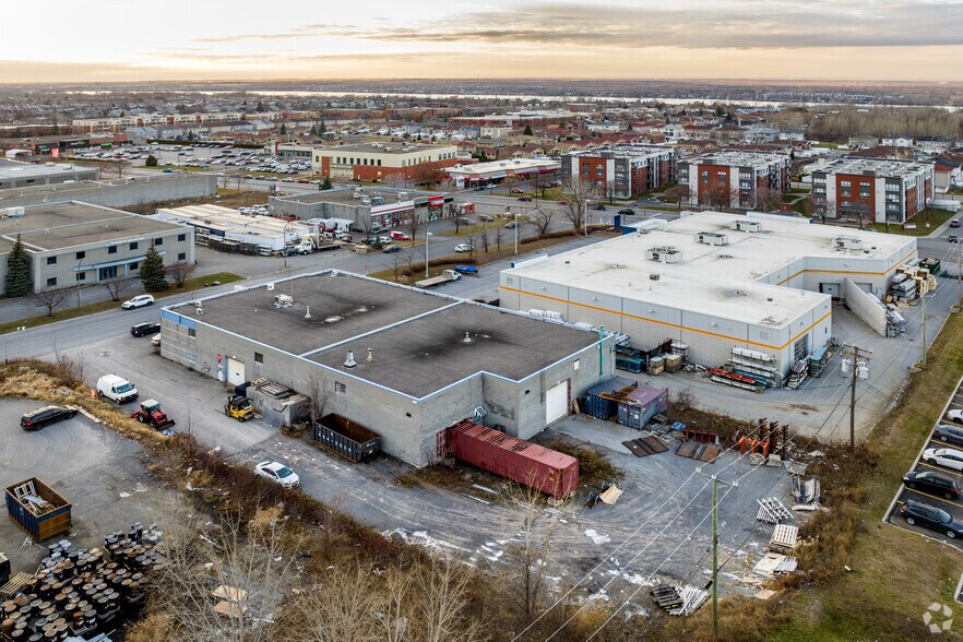 More Photos Of 11885 Av J.-J.-Joubert, Montréal Warehouse For Sale