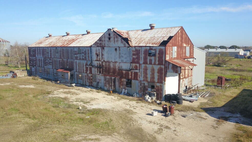 More Photos Of 2871 Gin Rd, Inez Industrial For Sale