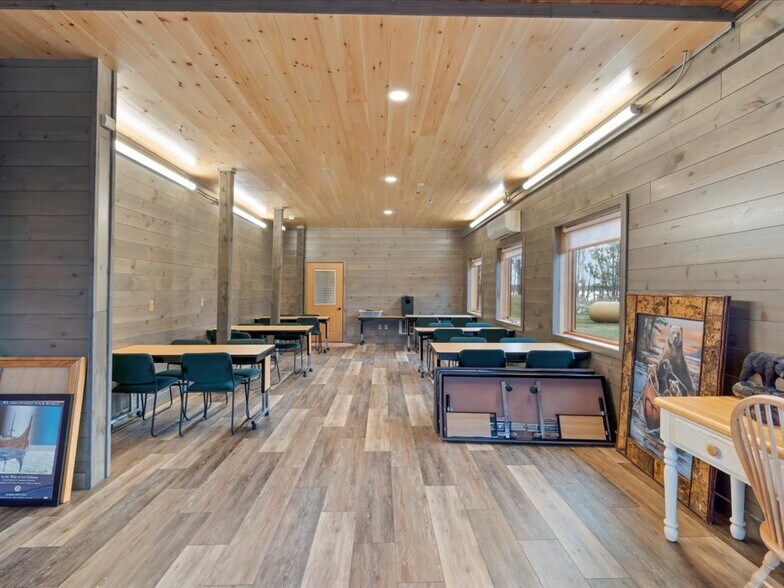 More Photos Of 21998 Lasalle Ave NW, Puposky Specialty For Sale