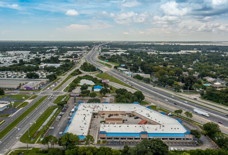 More Photos Of 14100 US Highway 19 N, Clearwater Storefront For Lease