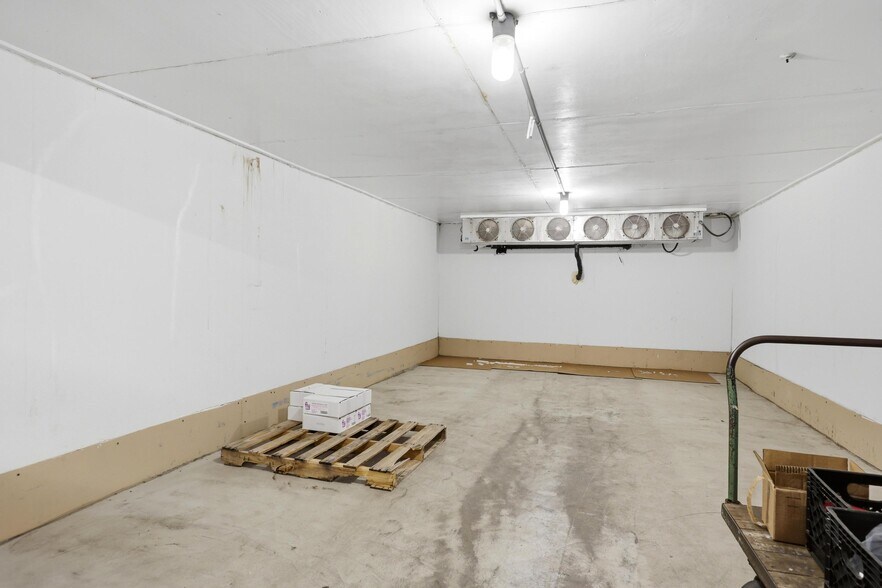 More Photos Of 2154 Old Charleston Rd NE, Cleveland Refrigeration Cold Storage For Sale