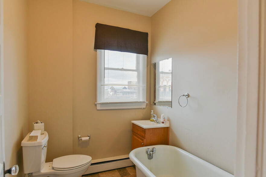 More Photos Of 29 W Franklin St, Hagerstown Apartments For Sale