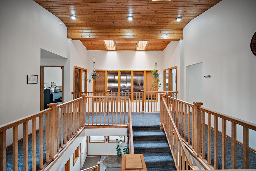 More Photos Of 2103 Uintah St, Colorado Springs Office For Sale